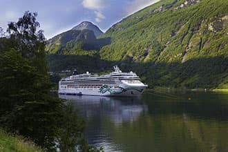 19 Days Alaska-Tours & Cruises